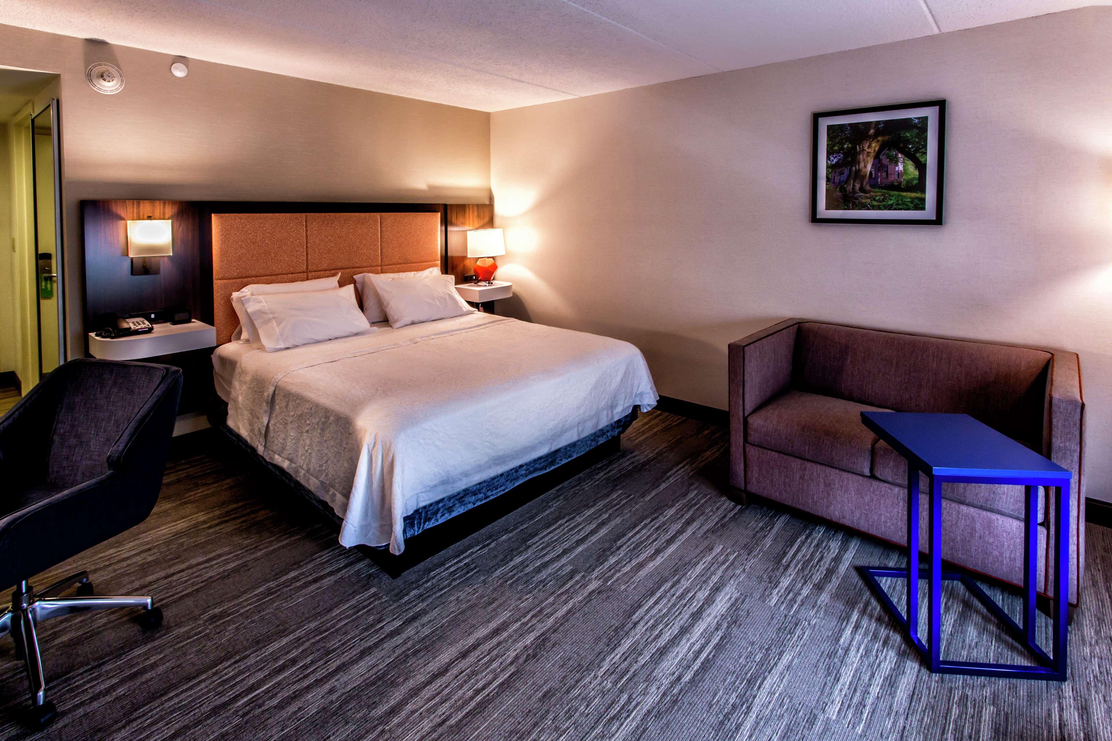 Hampton Inn & Suites Staten Island New York Exterior photo